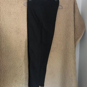Zac & Rachel Size 8 Ankle Pants. Black